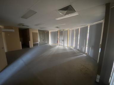 Retail For Sale - NSW - Moree - 2400 - Proximity Perfect  (Image 2)