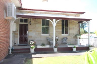House For Sale - NSW - Merriwa - 2329 - Charm & Character!  (Image 2)