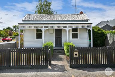 House Leased - VIC - Newington - 3350 - TWO BEDROOM HOME ONLY A FEW BLOCKS FROM LAKE WENDOUREE  (Image 2)