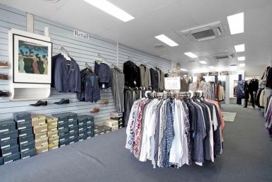 Retail For Sale - QLD - Mackay - 4740 - VICTORIA STREET FRONT/ Majestic Style  (Image 2)