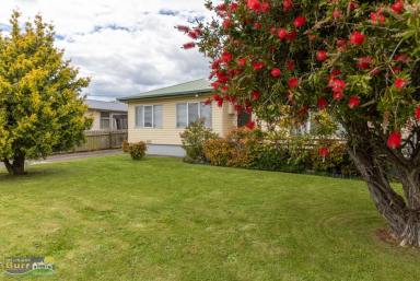 House For Sale - TAS - East Devonport - 7310 - Neat as a Pin  (Image 2)