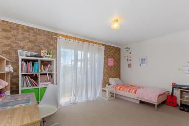 Unit Sold - VIC - Apollo Bay - 3233 - Easy to live in. Easy to let out.  (Image 2)