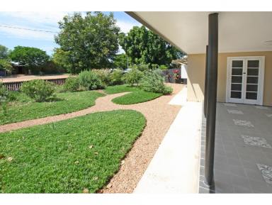 House Sold - QLD - Longreach - 4730 - This home has street appeal and an elegant, retro vibe  (Image 2)