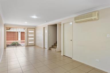 Unit Leased - QLD - Newtown - 4350 - Modern Three Bedroom Townhouse Located near CBD!  (Image 2)