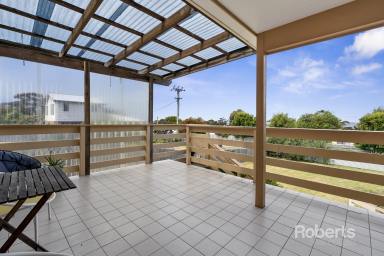House For Sale - TAS - Bicheno - 7215 - Ocean views, a sprawling yard and convenience plus!  (Image 2)