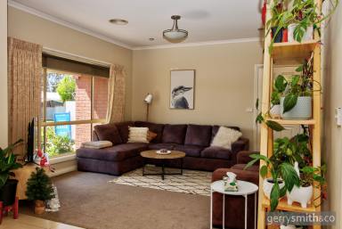 Townhouse For Lease - VIC - Horsham - 3400 - MODERN 3 BEDROOM TOWNHOUSE.  (Image 2)
