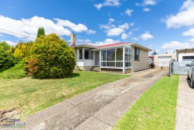 House For Sale - TAS - Devonport - 7310 - Perfect Starter Home  (Image 2)