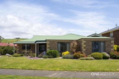 House For Sale - TAS - Cooee - 7320 - Open Home Thu 19th Jan 2:00pm - 2:30pm  (Image 2)