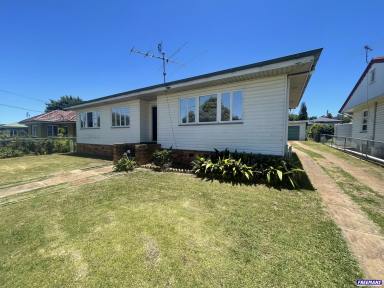 House Leased - QLD - Kingaroy - 4610 - 3 Bedroom Timber Home  (Image 2)