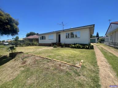 House Leased - QLD - Kingaroy - 4610 - 3 Bedroom Timber Home  (Image 2)
