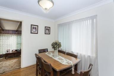 House Leased - NSW - Woodberry - 2322 - NEAT & TIDY HOME, CLOSE TO GREENHILLS  (Image 2)