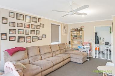 House For Sale - VIC - Horsham - 3400 - 2 Living Areas - Well Presented.  (Image 2)