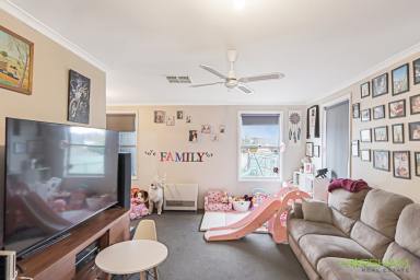 House For Sale - VIC - Horsham - 3400 - 2 Living Areas - Well Presented.  (Image 2)