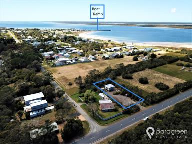 Residential Block Sold - VIC - Port Welshpool - 3965 - LOCATION LOCATION  (Image 2)
