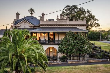 House For Sale - VIC - Bendigo - 3550 - Villa Belgravia - Heritage living in the heart of the city.  (Image 2)