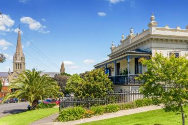 House For Sale - VIC - Bendigo - 3550 - MODERN LUXURY: Heritage living in the heart of the city!  (Image 2)