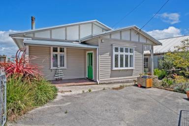 House For Sale - TAS - Smithton - 7330 - Neat cottage in the centre of town!  (Image 2)