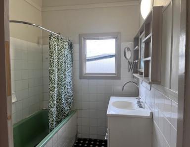 House Leased - NSW - Bomaderry - 2541 - 3 Bedroom Family Home  (Image 2)