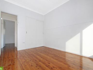 House For Lease - NSW - Oak Flats - 2529 - COTTAGE STYLE LIVING  (Image 2)