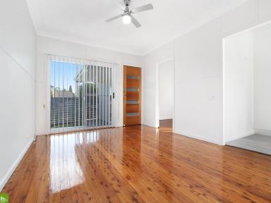 House For Lease - NSW - Oak Flats - 2529 - COTTAGE STYLE LIVING  (Image 2)