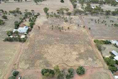 Residential Block For Sale - WA - York - 6302 - Pristine views to Mt Bakewell
2 lots under offer, 2 remain  (Image 2)