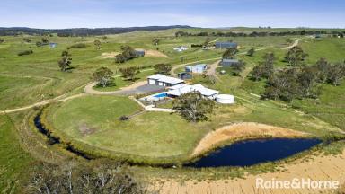 House Leased - NSW - Mulloon - 2622 - Executive Residence with pool!  (Image 2)