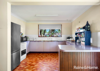 House For Lease - NSW - Nowra - 2541 - Practical Unit Close to Nowra  (Image 2)