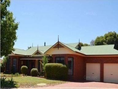 House For Sale - NSW - Dubbo - 2830 - Unique, Quality Federation Style Home in Quiet Cul-de-sac  (Image 2)