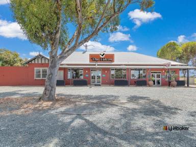 Hotel/Leisure For Sale - VIC - Echuca - 3564 - Thirsty & Delicious ! On 20 Acres!  (Image 2)