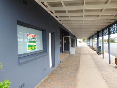 Retail For Lease - QLD - Dalby - 4405 - ENTRY LEVEL SHOP - $180 PER WEEK - NO GST!  (Image 2)