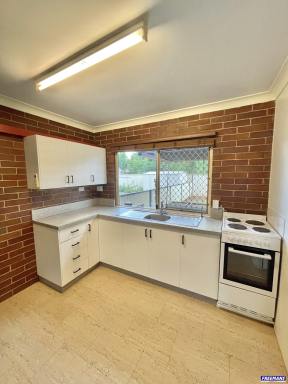 Unit For Lease - QLD - Kingaroy - 4610 - Lovely Brick Unit in Quality Location  (Image 2)