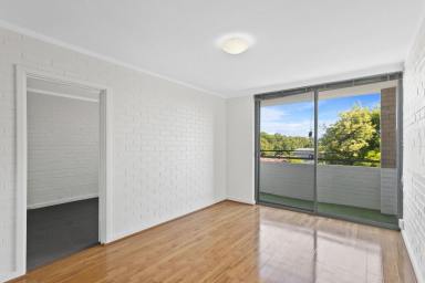 Apartment For Sale - WA - Wembley - 6014 - MODERN | RENOVATED| 1Bedroom| IN SOUGHT AFTER LOCATION  (Image 2)