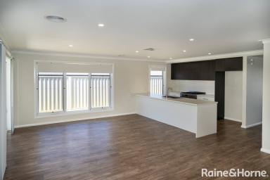 Villa Leased - NSW - Gobbagombalin - 2650 - MODERN PROEPRTY IN STUNNING SUBURB (Image 2)