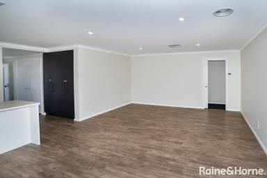 Villa Leased - NSW - Gobbagombalin - 2650 - MODERN PROEPRTY IN STUNNING SUBURB (Image 2)