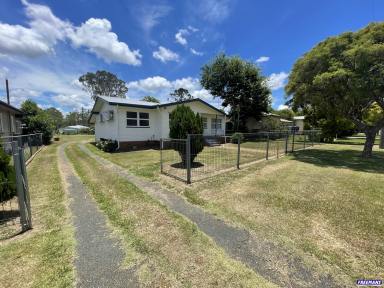 House For Lease - QLD - Kingaroy - 4610 - Home Close to Taabinga School - Large Shed  (Image 2)