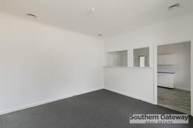 House For Lease - WA - Calista - 6167 - Charming 2-Bedroom Home in Calista  (Image 2)