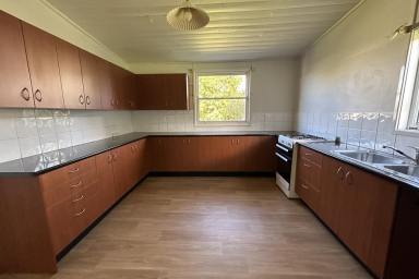 House For Lease - NSW - Merewether - 2291 - THREE BEDROOM HOME IN MEREWETHER !  (Image 2)