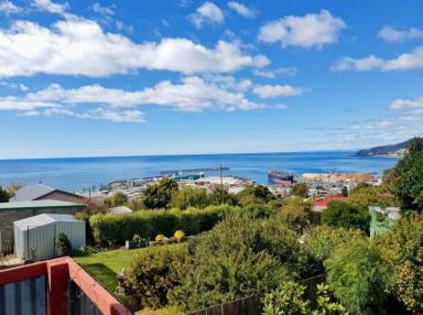 House For Lease - TAS - Montello - 7320 - Low Maintenance with Spectacular Views  (Image 2)