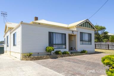 House For Sale - TAS - Cooee - 7320 - Character & Charm in COOEE!  (Image 2)
