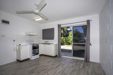 Unit Leased - QLD - Cairns North - 4870 - UNFURNISHED 1 BEDROOM UNIT IN CAIRNS NORTH!  (Image 2)