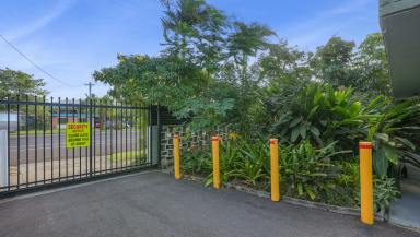 Unit For Lease - QLD - Cairns North - 4870 - UNFURNISHED 1 BEDROOM UNIT IN CAIRNS NORTH (6 MTH LEASE)  (Image 2)