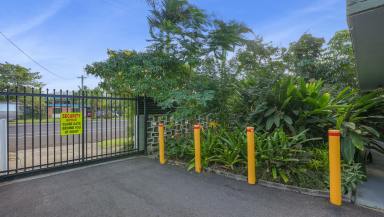 Unit Leased - QLD - Cairns North - 4870 - UNFURNISHED 1 BEDROOM UNIT IN CAIRNS NORTH!  (Image 2)