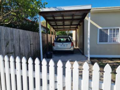 House For Lease - NSW - Old Bar - 2430 - RENOVATED COTTAGE LIVING WALK TO TOWN  (Image 2)