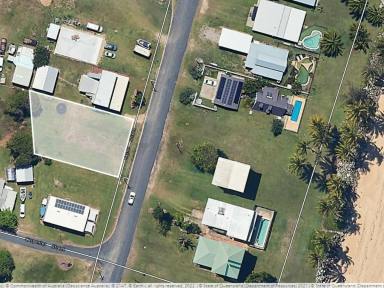 Residential Block For Sale - QLD - Tully Heads - 4854 - FANTASTIC OPPORTUNITY TO BUILD YOUR DREAM BEACH HOUSE  (Image 2)