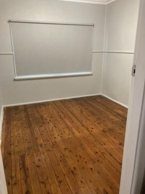 House For Lease - NSW - Tumut - 2720 - Spacious 3 bedroom home  (Image 2)