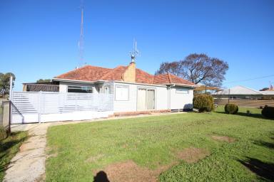 House Sold - VIC - Lockington - 3563 - 3 BR HOME WITH VACANT BLOCK - 2 TITLES  (Image 2)