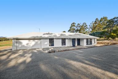 House Leased - VIC - Ross Creek - 3351 - Set on approx. 20 acres and just a short drive to Ballarat is this fantastic lifestyle property.  (Image 2)