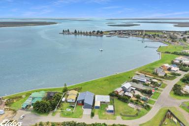 House For Sale - VIC - Port Albert - 3971 - ELEVATED WATERFRONT  RETREAT WITH SWEEPING WATER VIEWS  (Image 2)