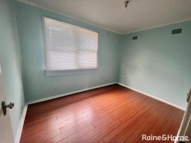 House For Lease - NSW - Nowra - 2541 - Affordable 2-bedroom home with yard  (Image 2)