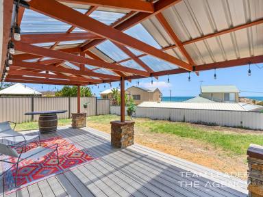 House Sold - WA - Halls Head - 6210 - 2nd chance get in quickly !!Beautiful Renovated Beach House"Contemporary Boho" Aesthetic Transformation on a DUPLEX SITE  (Image 2)